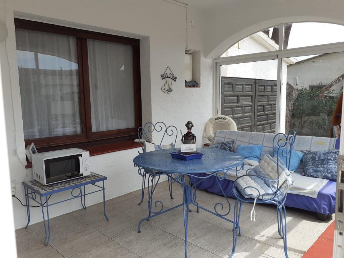 Villa Pordofo 2 Chambres Roses Exterior photo